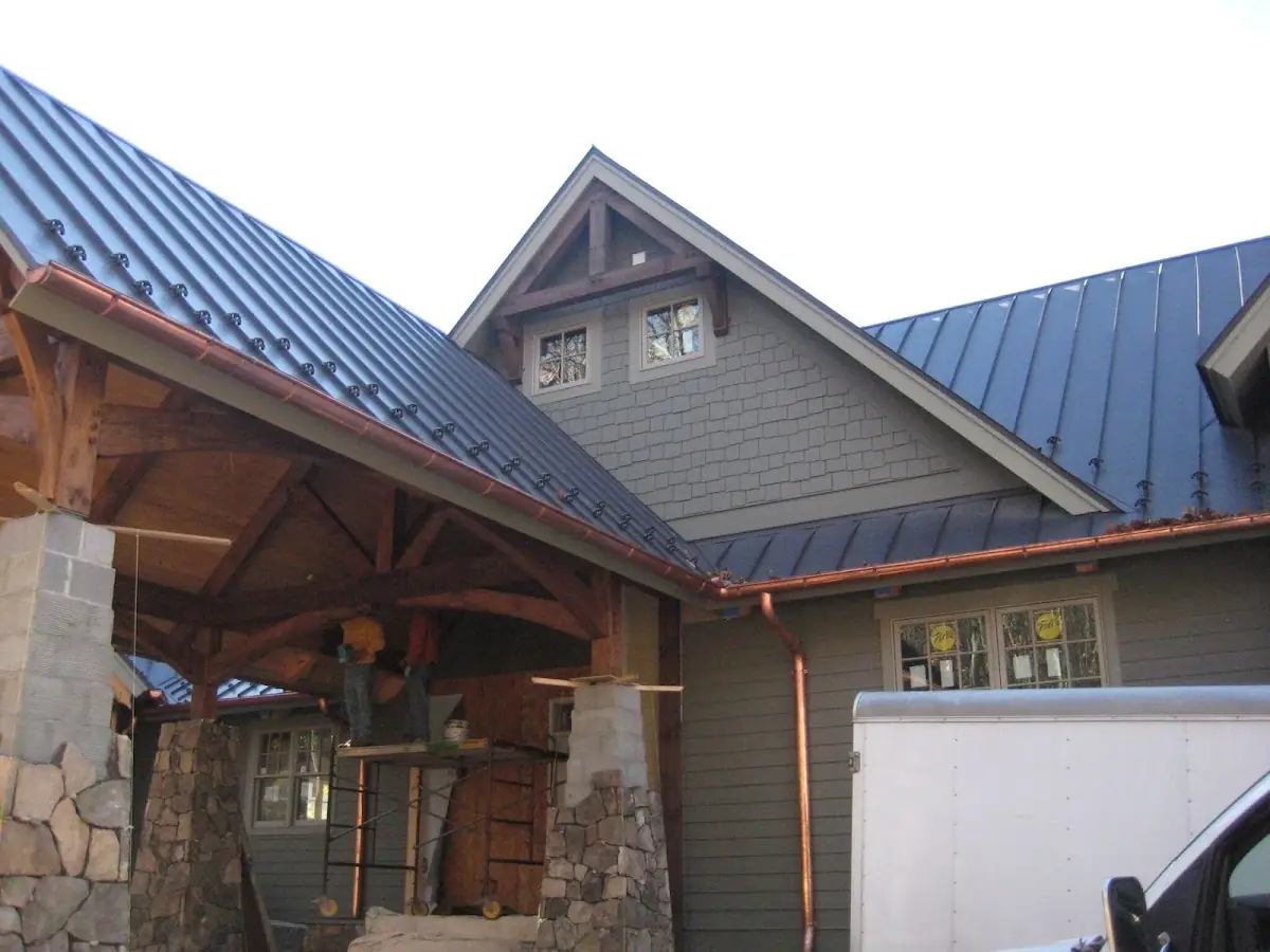 Craftsman Roofing team delivering quality roofing work in Pharisburg